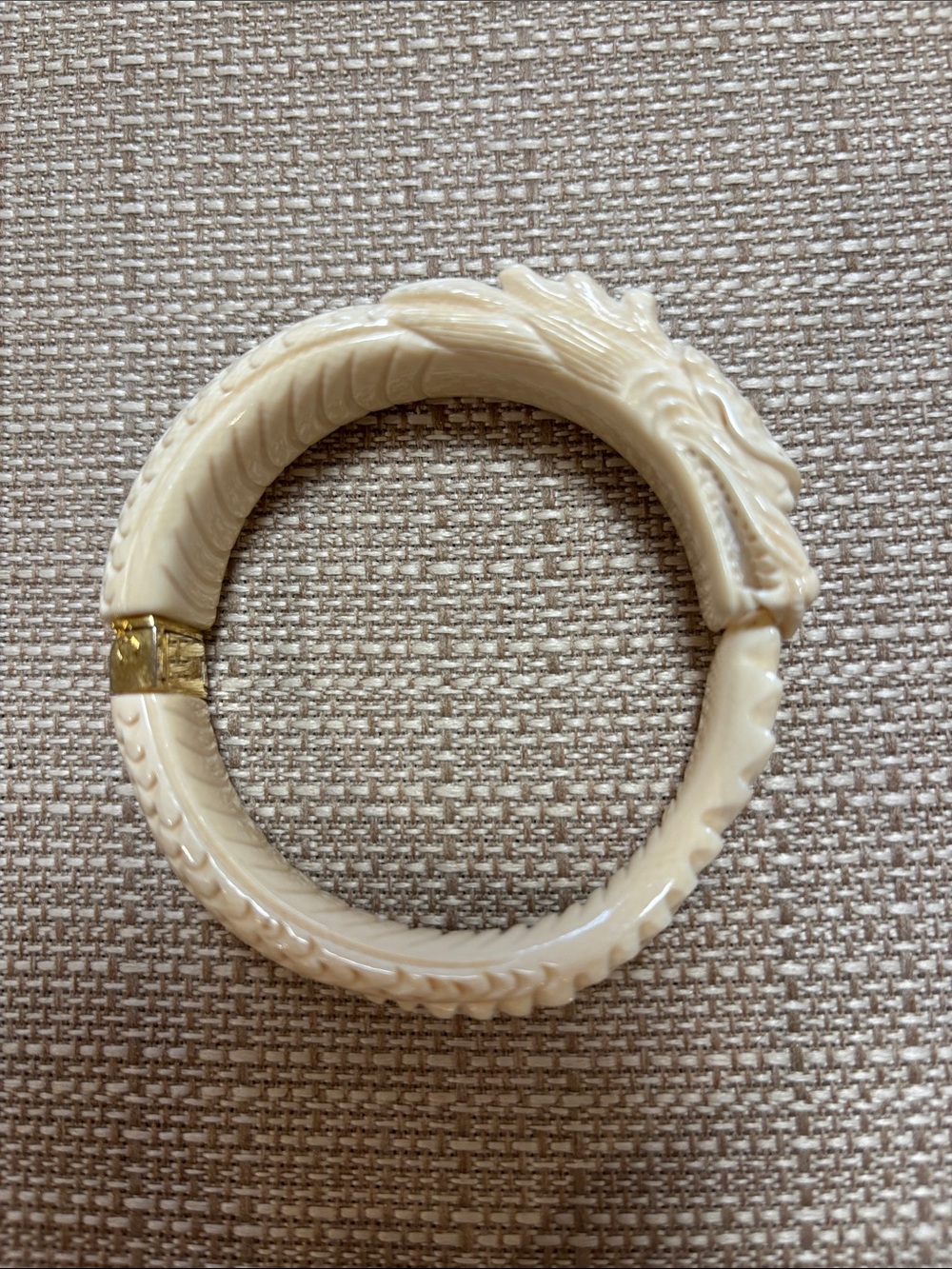 Gorgeous dragon bracelet